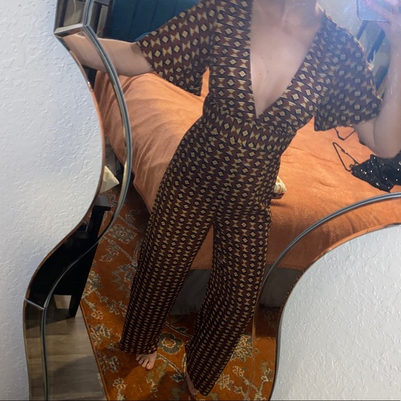 Abstract satin one piece jumper - Picture 2 of 2